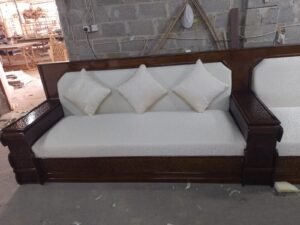 Carved Wooden Frame Daybed Sofa with Cushions